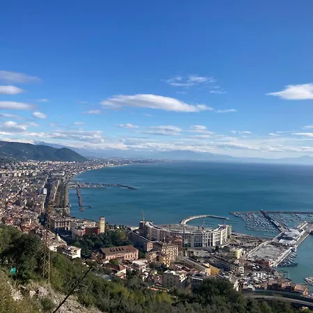 לינה וארוחת בוקר Scalo11 סלרנו